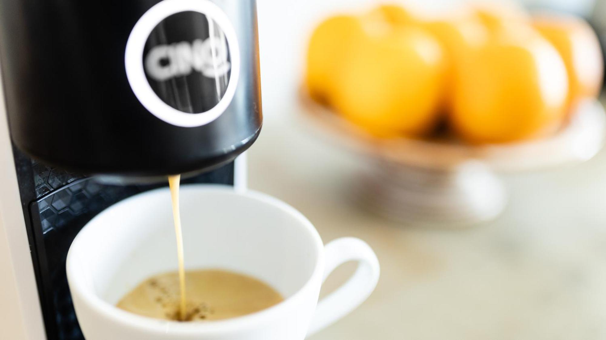 Shintana Saya La Maison Сием Реап Екстериор снимка A single-serve coffee machine